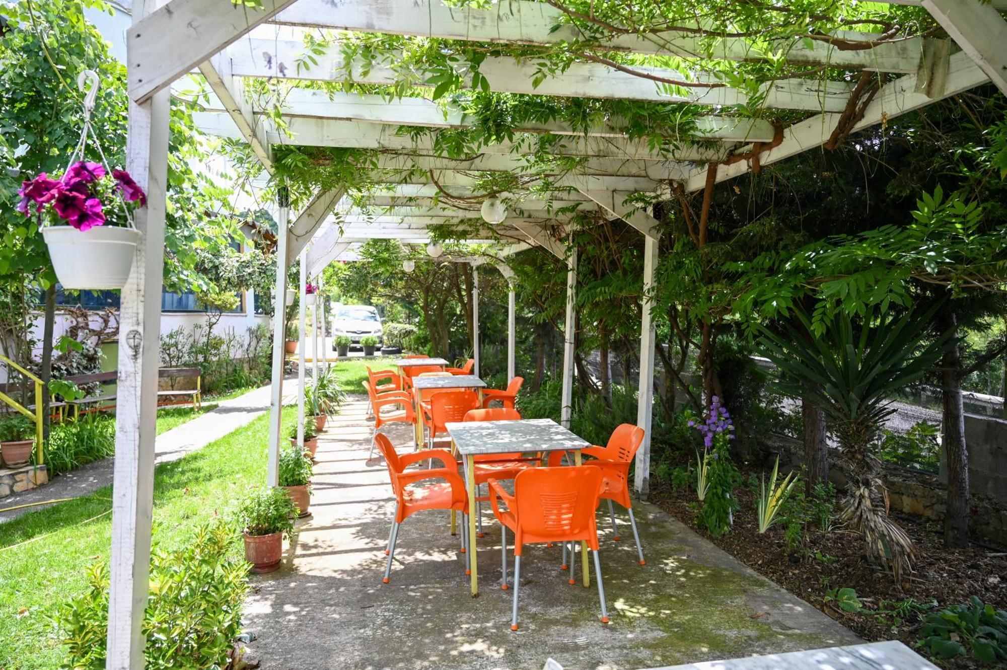 Hotel Joni Restaurant Bucimas Esterno foto