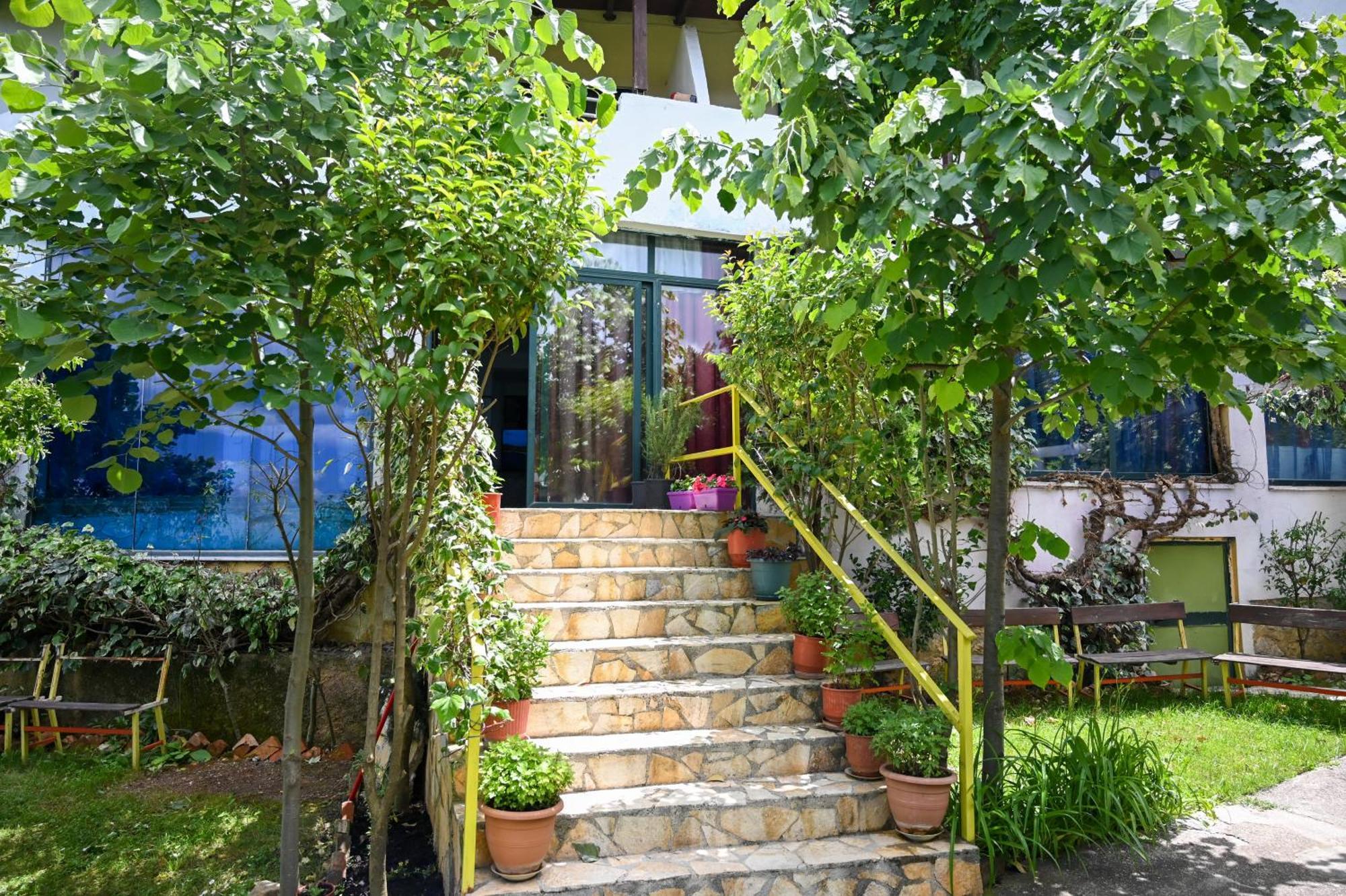 Hotel Joni Restaurant Bucimas Esterno foto